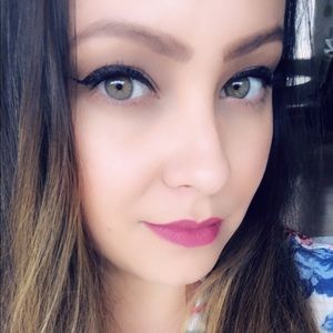 Meet your Posher, Ana